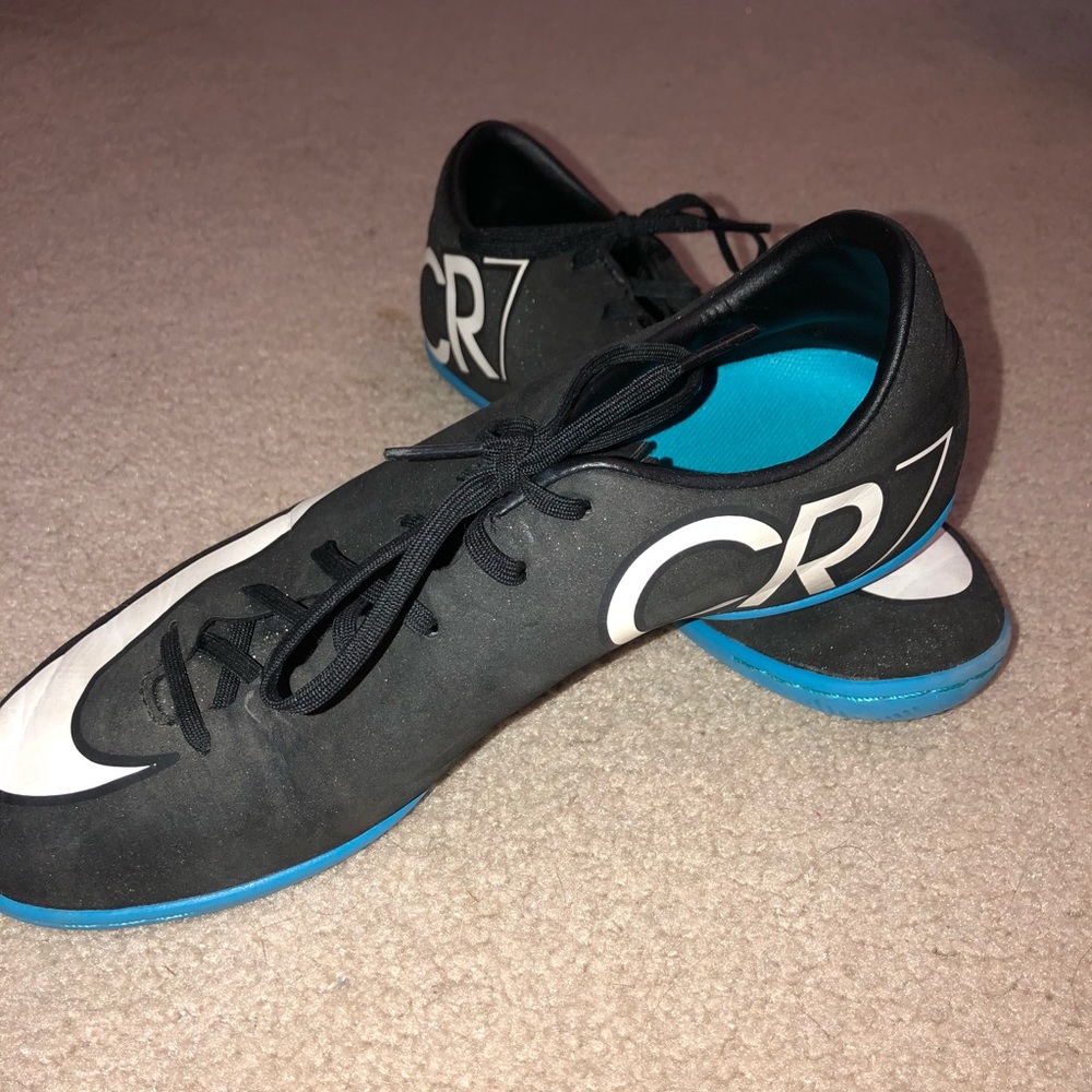 Nike indoor soccer shoes